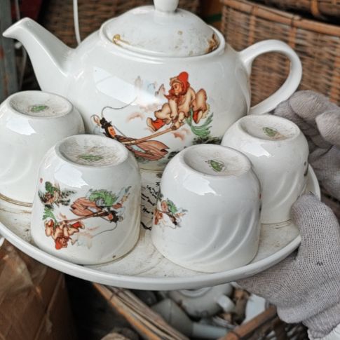 库存微瑕多孔茶壶一套容量1000毫升