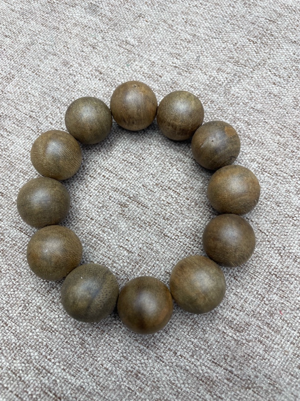 沉香木串文玩老料 444号