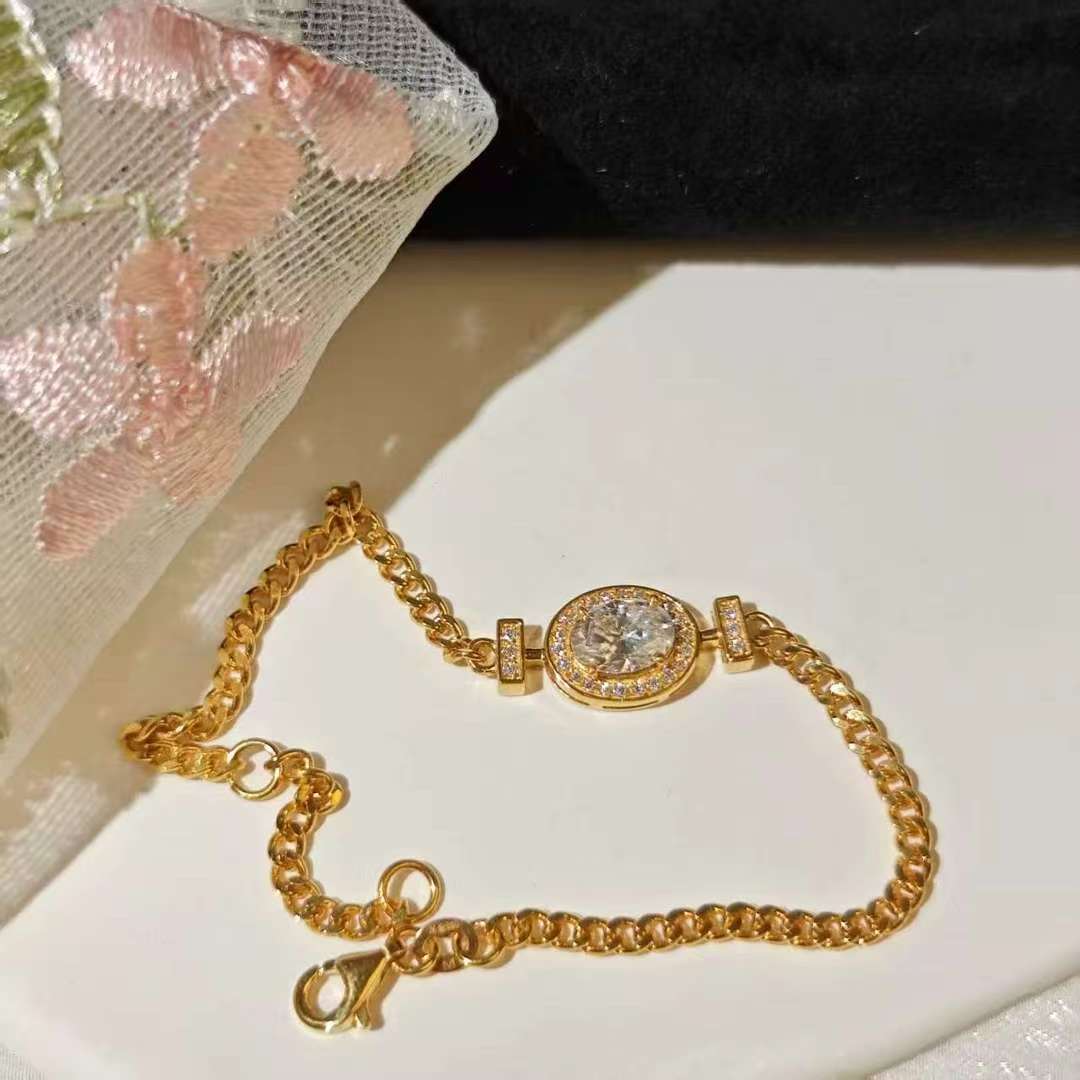 黄金莫桑鸽子蛋手链