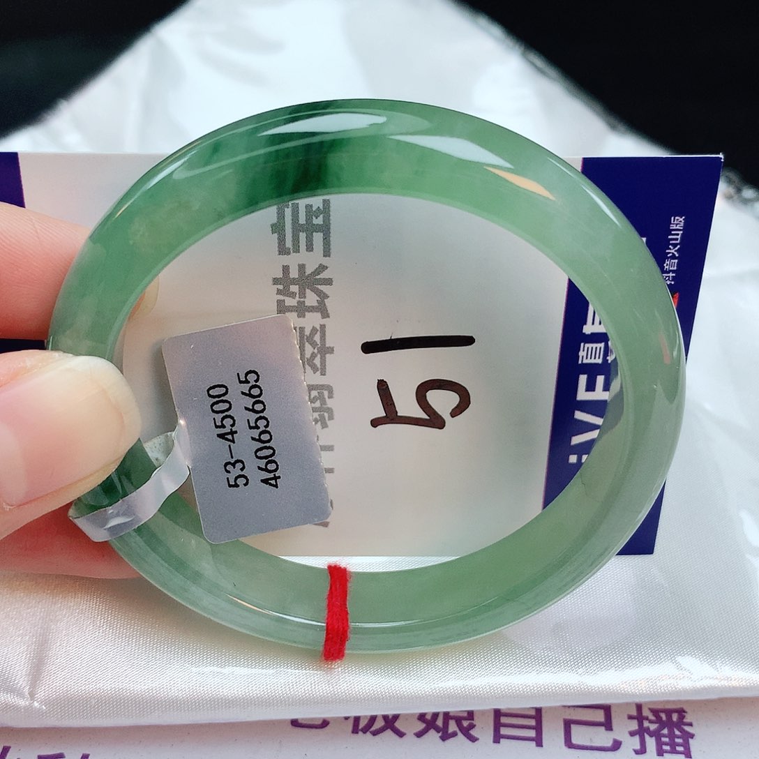 翡翠手镯未镶嵌缅甸天然A货翡翠手镯