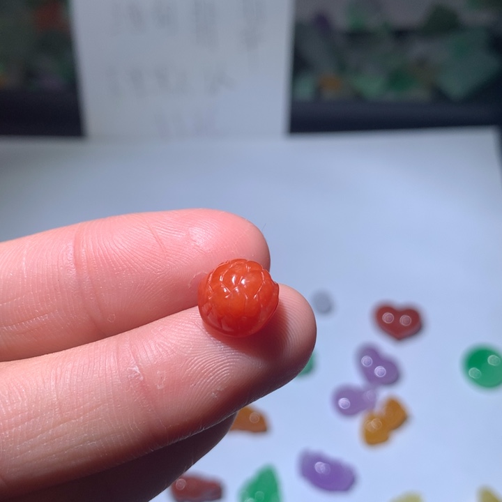 翡翠未镶嵌颈饰挂件