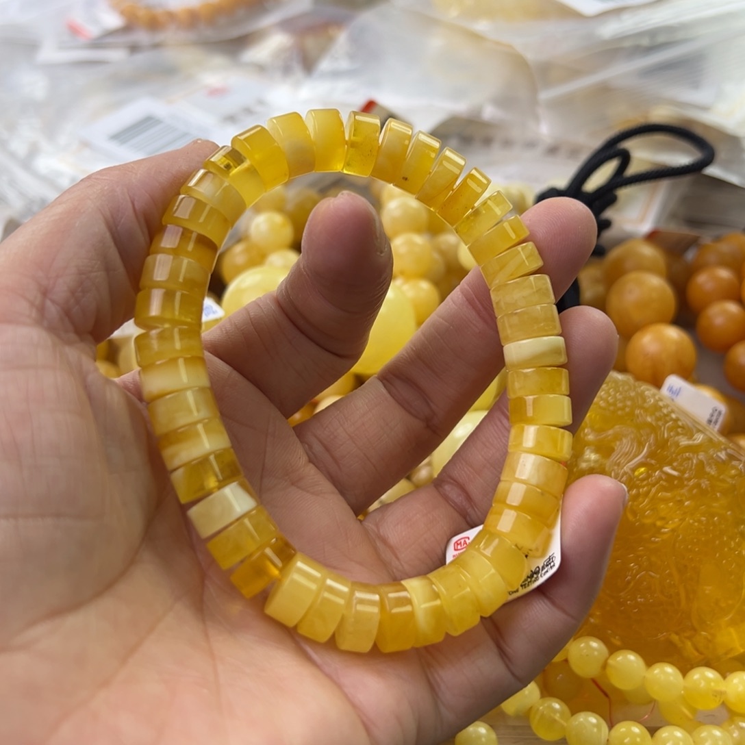 琥珀珠宝奇石未镶嵌