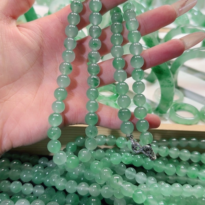 石英质玉项链未镶嵌