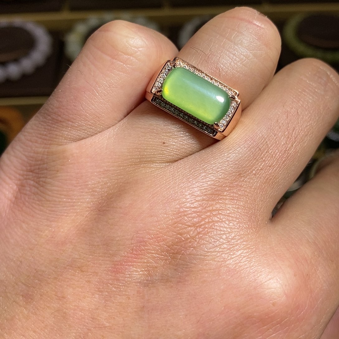 【闪购商品】银S925镶嵌戒指和田玉（碧玉）