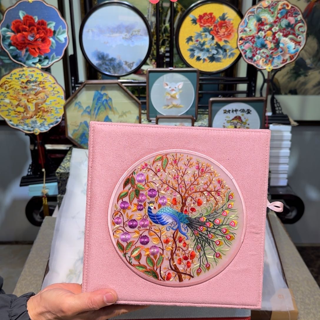 刺绣刺绣工艺精湛