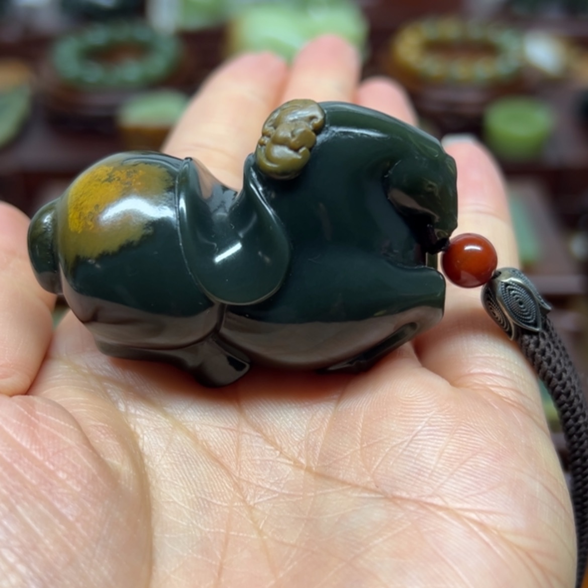 【闪购商品】未镶嵌岫岩河磨玉（透闪石质玉）把件伟**唐马