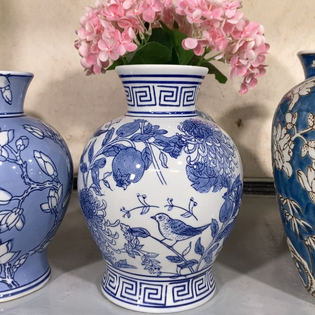 摆件G**飞花瓶手绘釉下彩