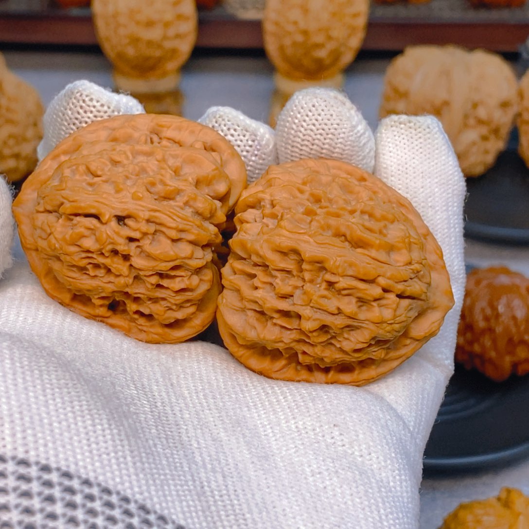 文玩核桃吊坠飛三角南疆