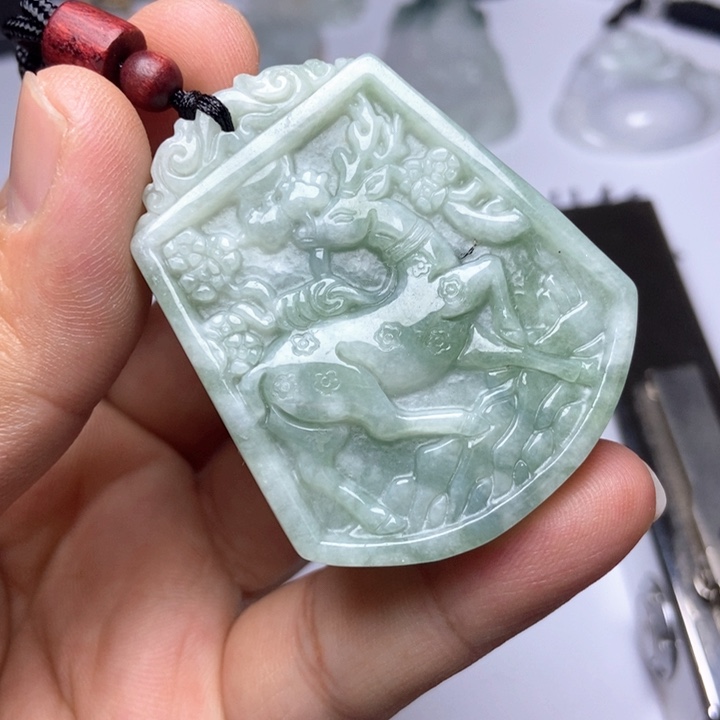 翡翠未镶嵌颈饰翡翠