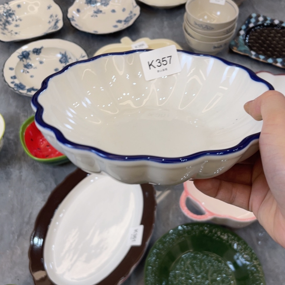 陶瓷微瑕餐具介意勿拍，满18飞！