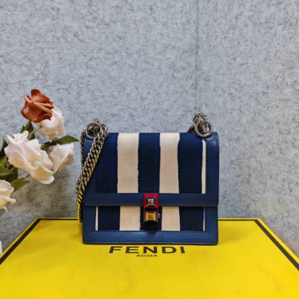 95新/芬迪/市场价12500/包包/250128RN0023