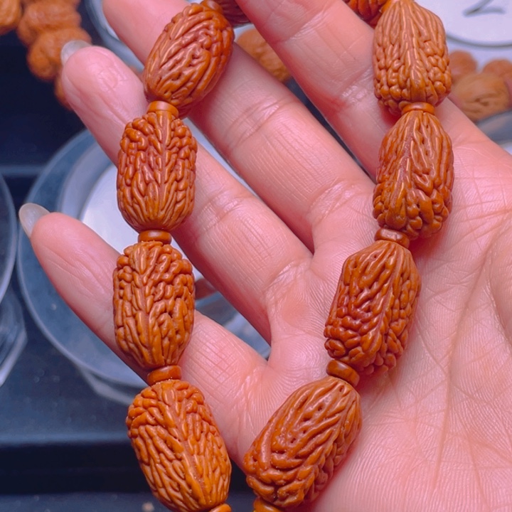 刚***哥桃核手串梦想成真5555