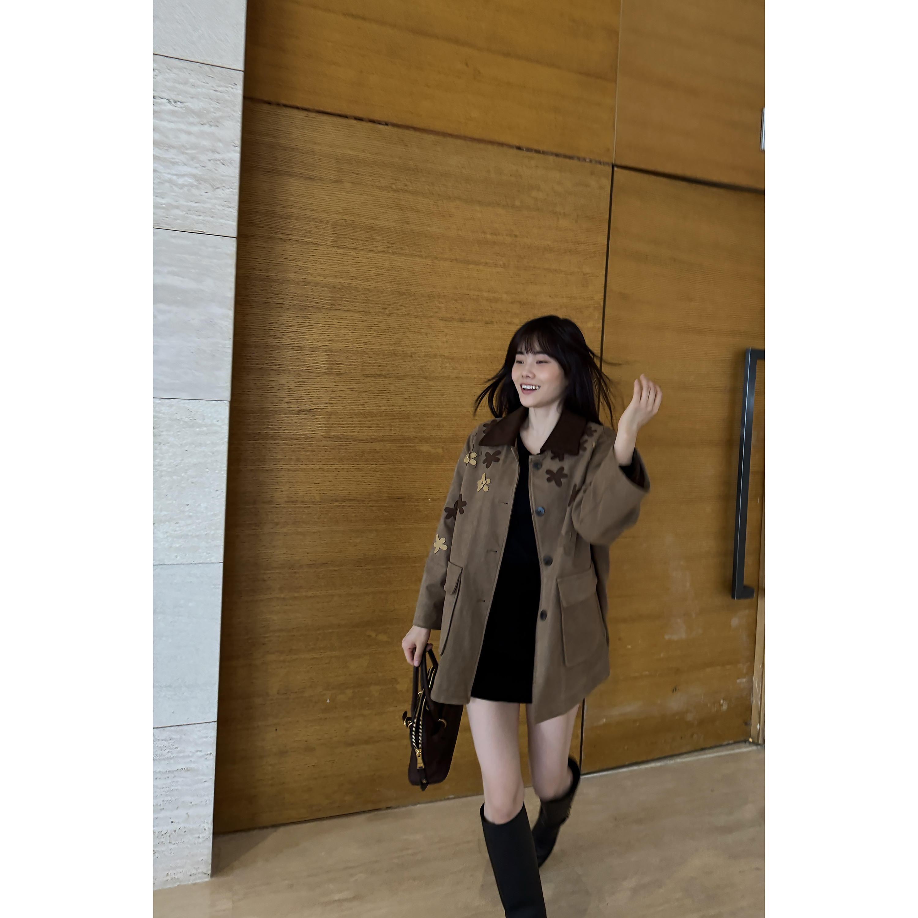 JINGDL【独树一帜】美拉德复古翻领小花贴布重工夹克加绒内里外套