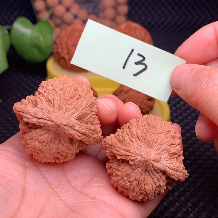 【闪购商品】把件文玩核桃44.5满天星13