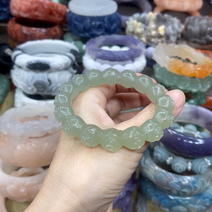 石英岩玉未镶嵌手镯