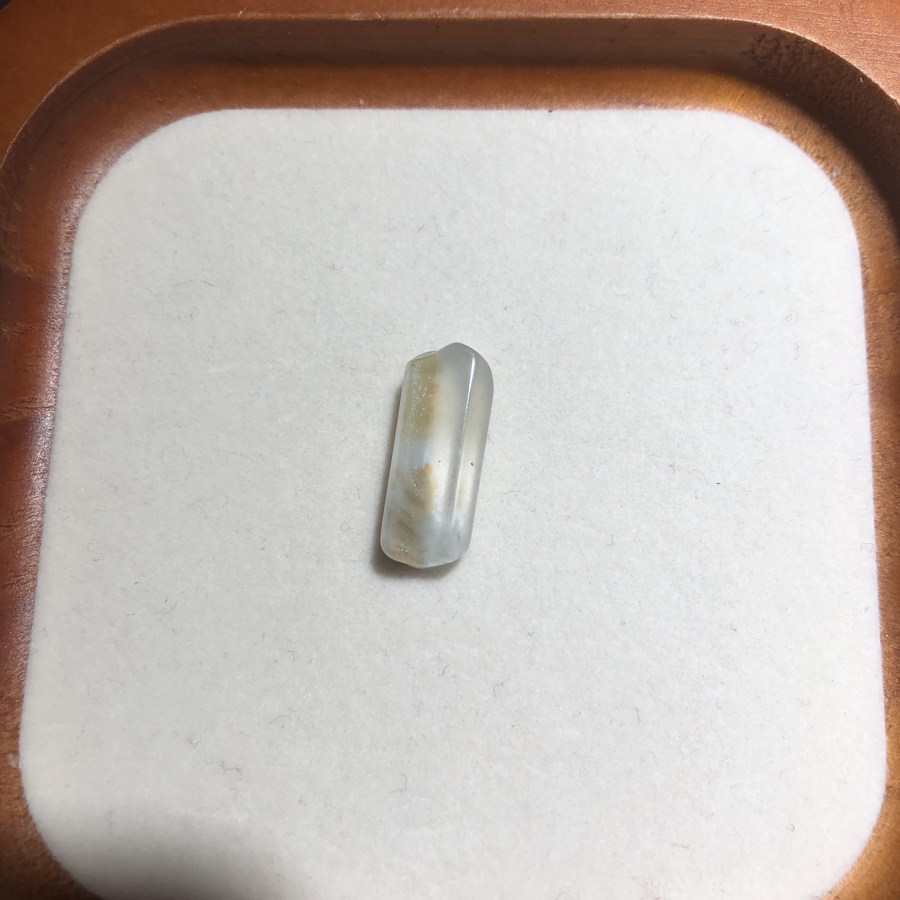 随形兔毛水晶黄兔毛尺寸20mm左右，下单先咨询