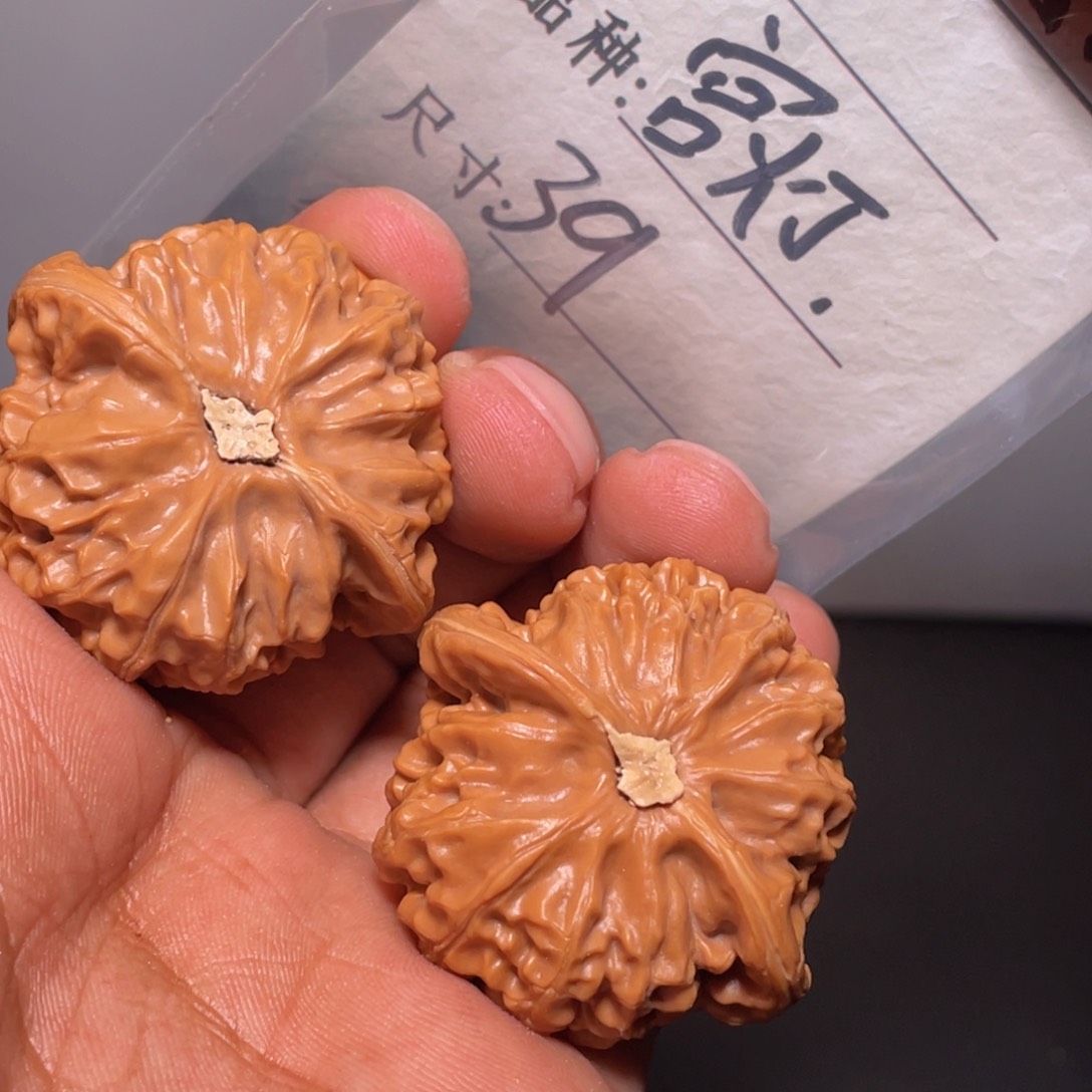 文玩核桃吊坠文玩核桃