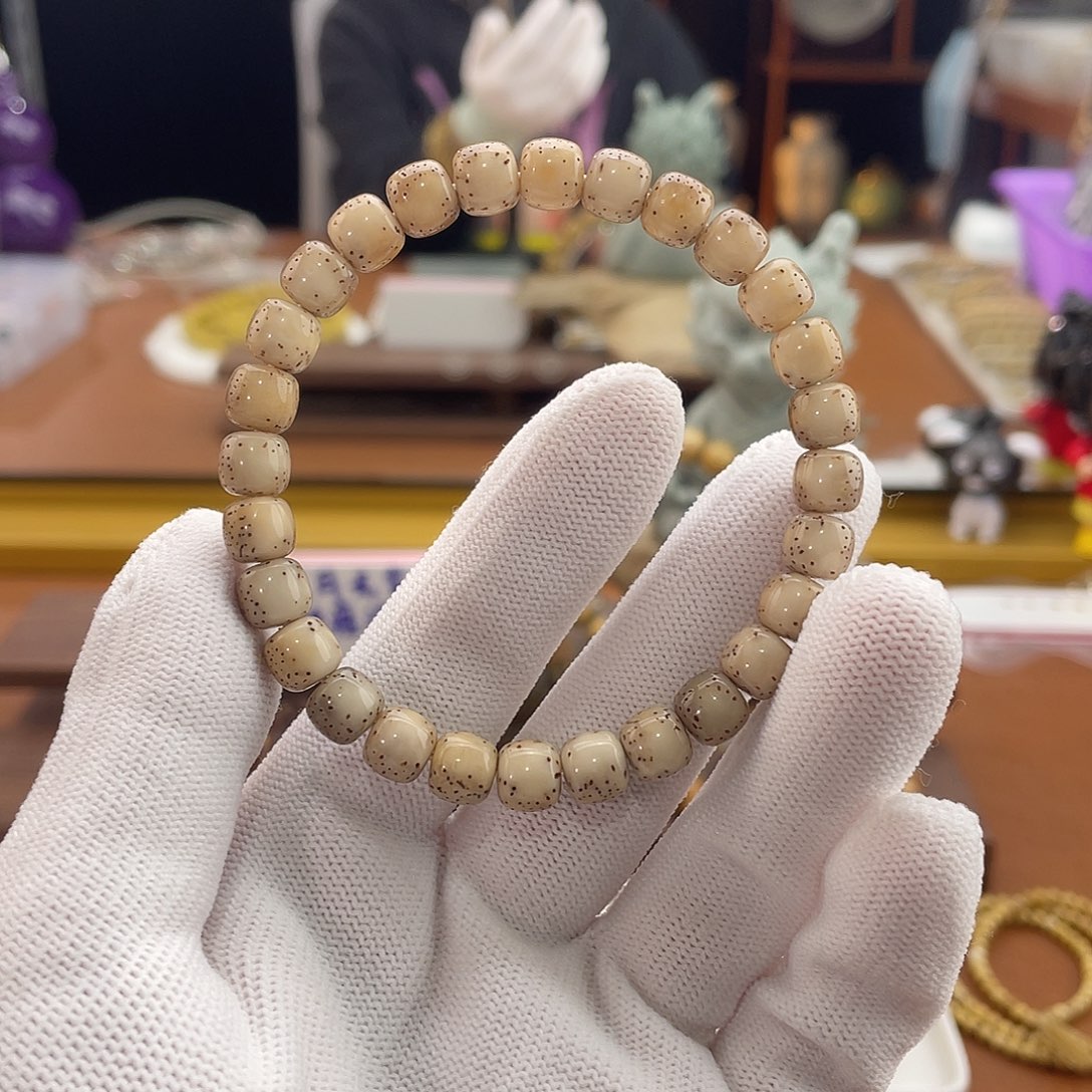 手串星月菩提南乔甄选 火烧云河豚