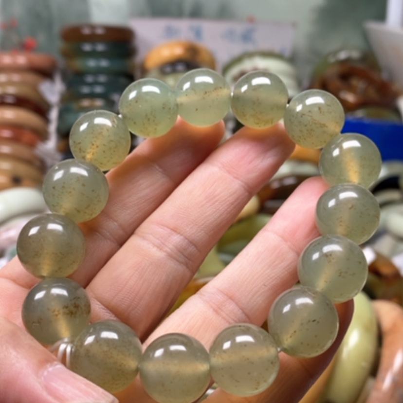 【闪购商品】未镶嵌蛇纹石玉手镯