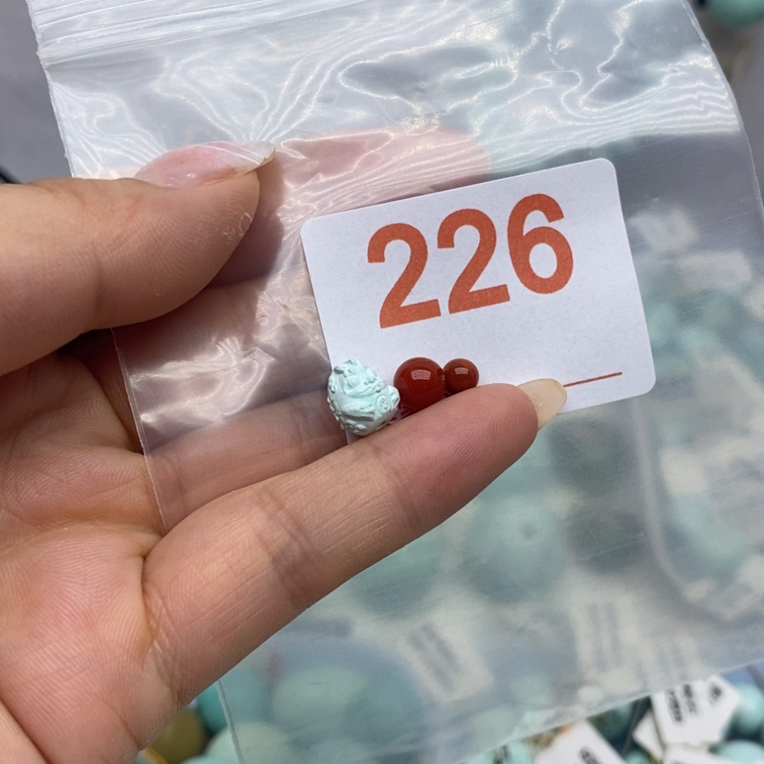 未镶嵌南红玛瑙珠宝奇石