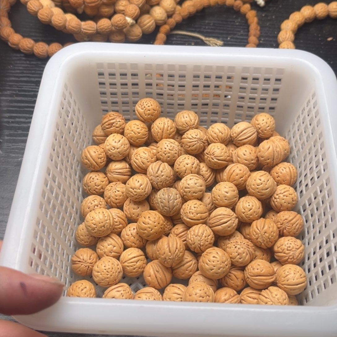 勺***一手串文玩核桃私人