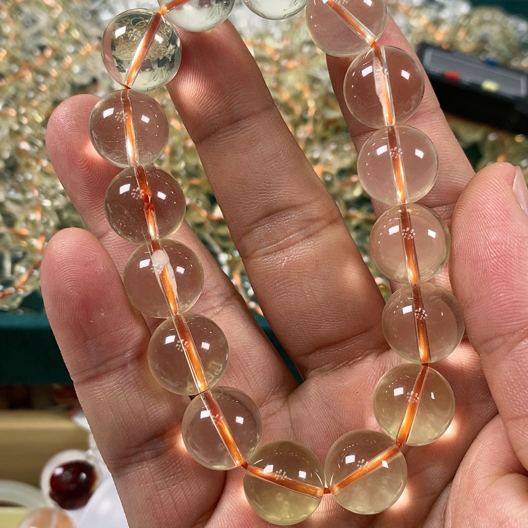 水晶手链未镶嵌?****烂