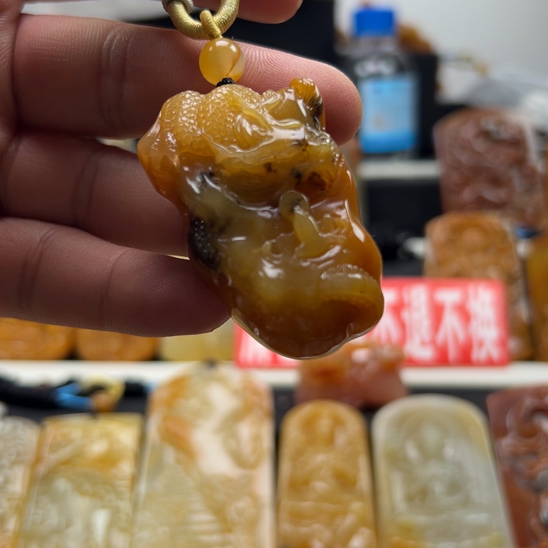 石英质玉（黄龙玉）未镶嵌多选发其一