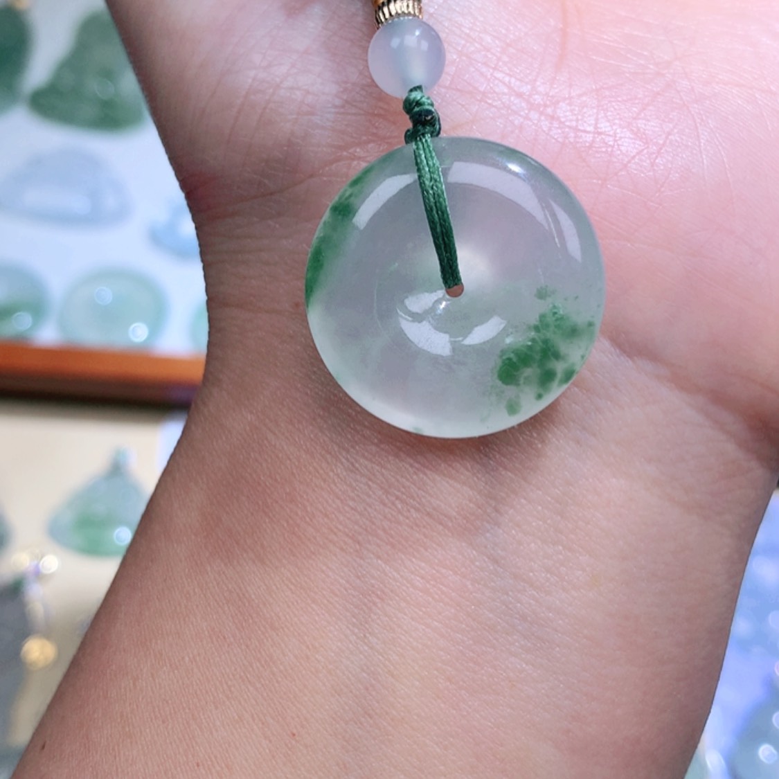 【闪购商品】翡翠颈饰未镶嵌平安扣