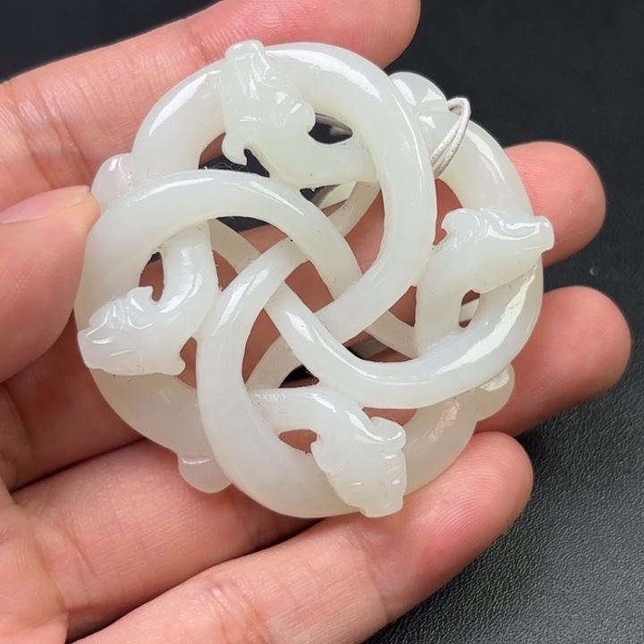 戒***得和田玉未镶嵌挂件