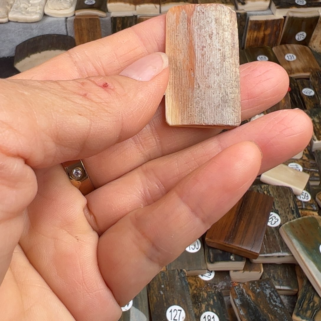 左***.泥塑猛犸真品褔利打孔不退批发出