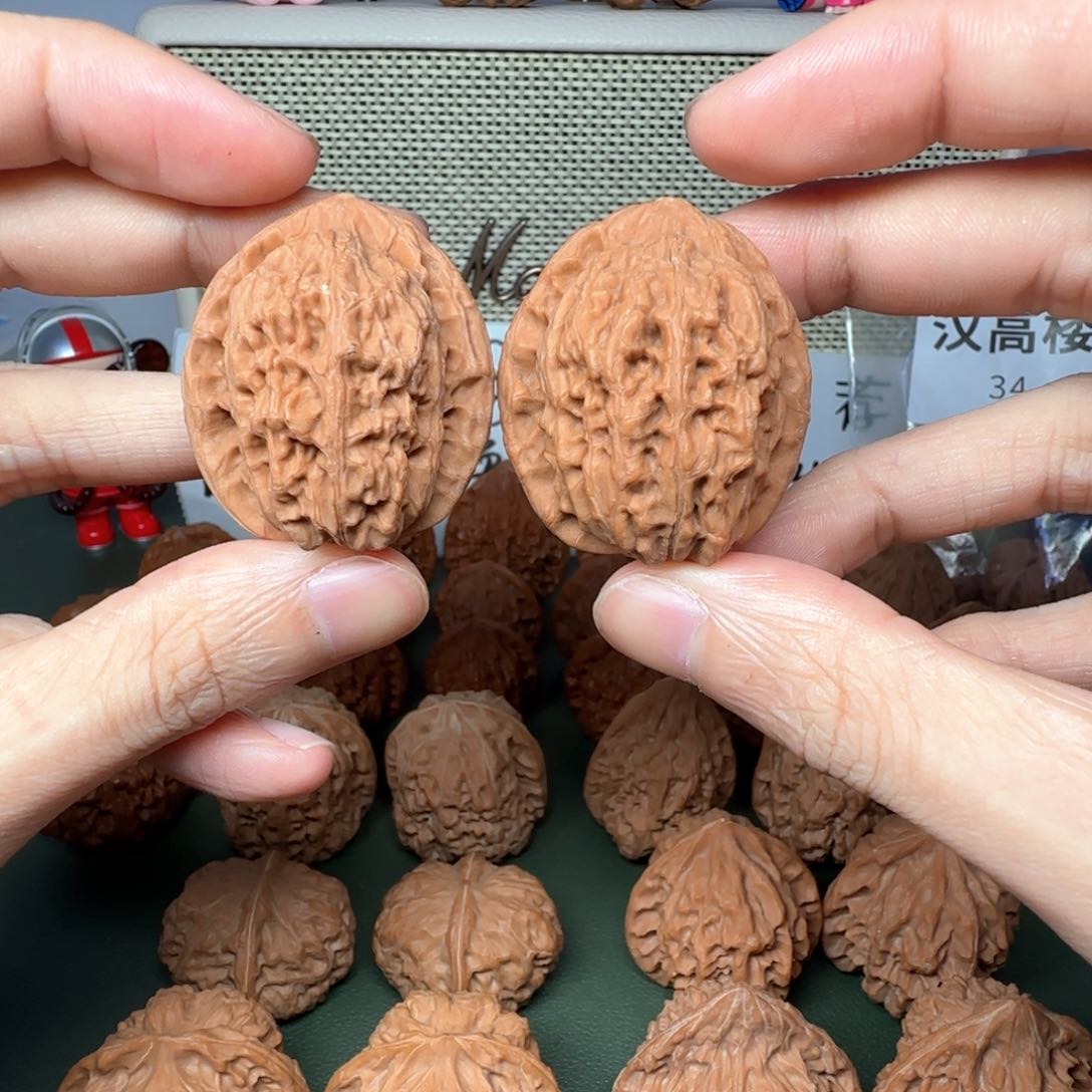 文玩核桃吊坠J红鸾鸡心35+