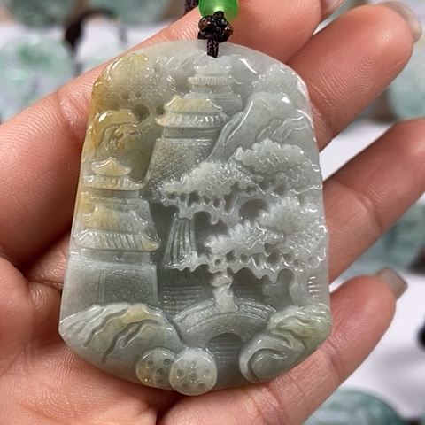 翡翠颈饰未镶嵌山水牌福利