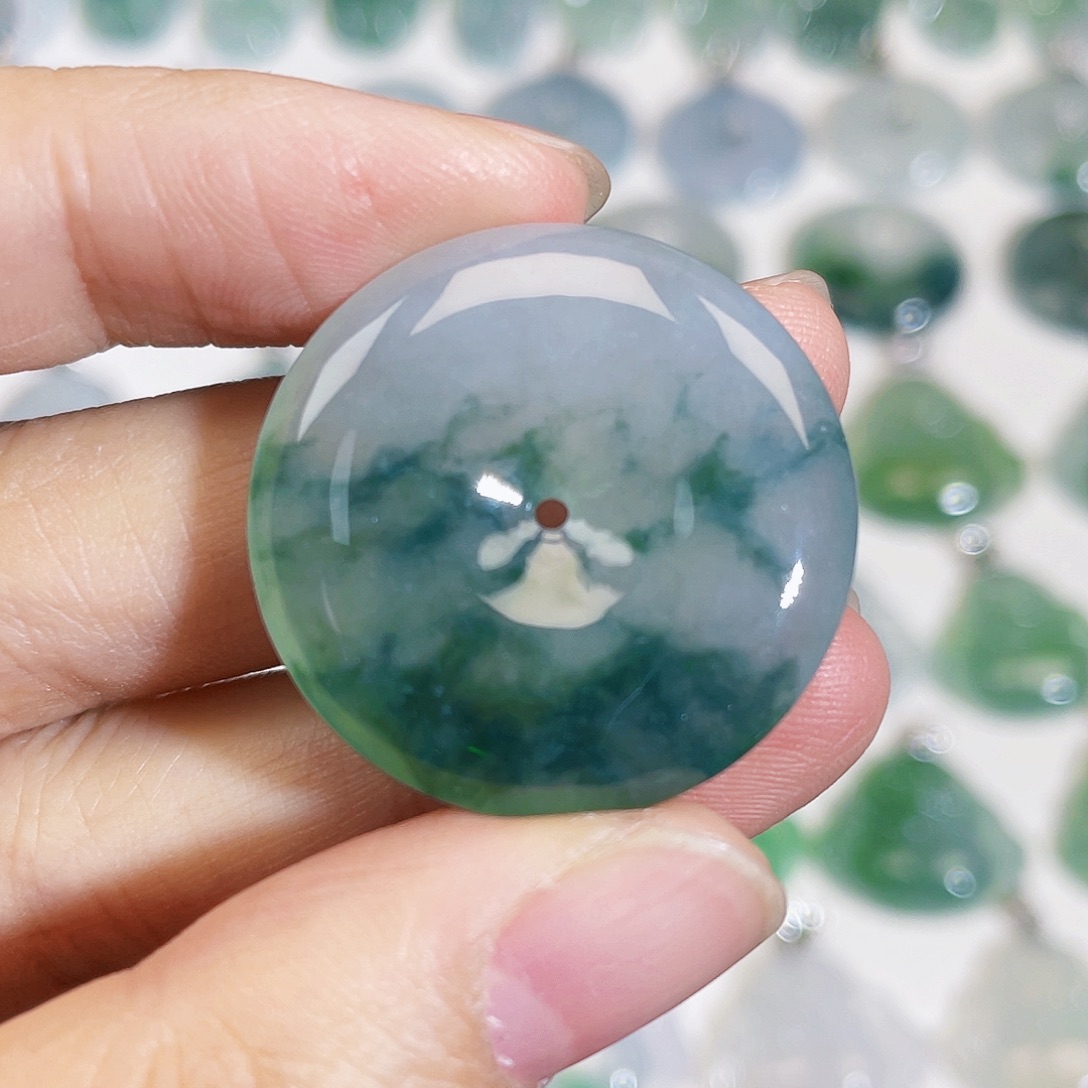 颈饰未镶嵌翡翠吊坠