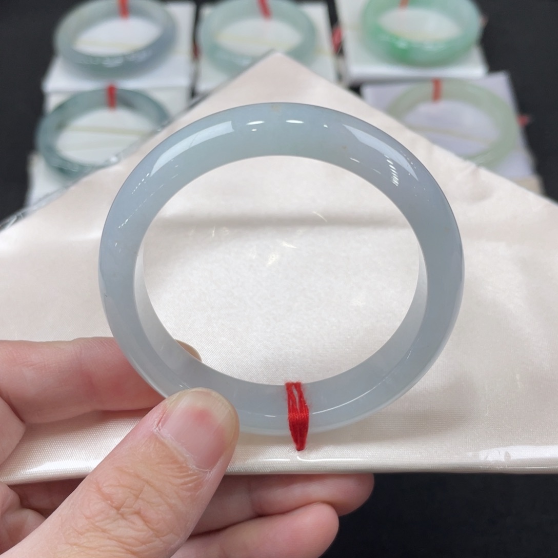 翡翠手镯未镶嵌51.7正圈