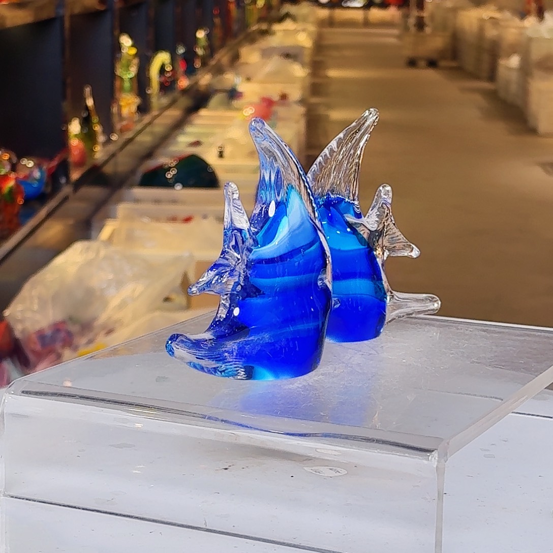 手工艺品琉璃琉璃岛和白玉塔