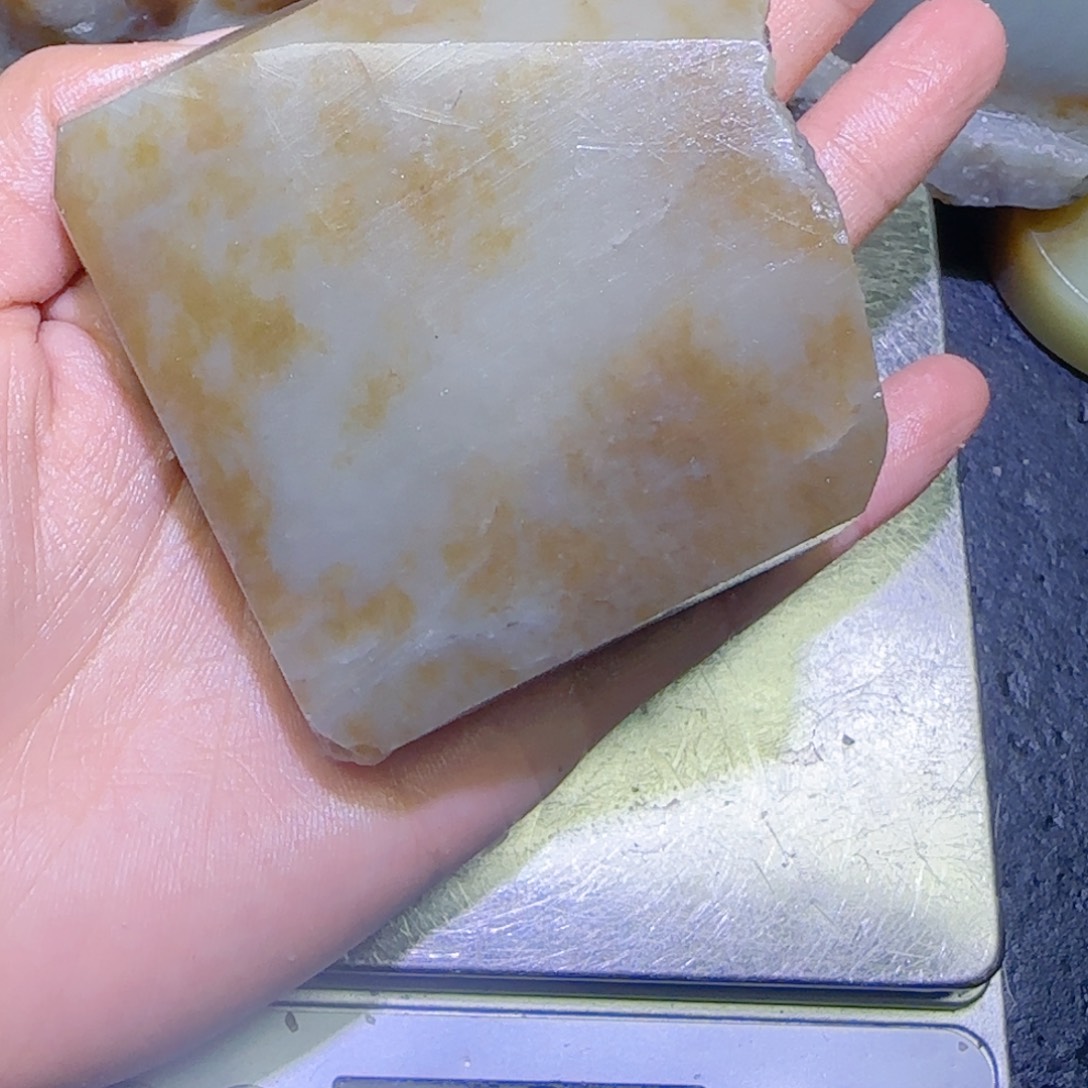 和田玉未镶嵌珠宝半成品