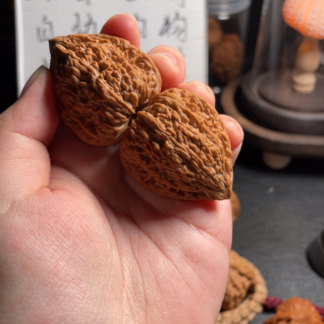 文玩核桃把件塔尖