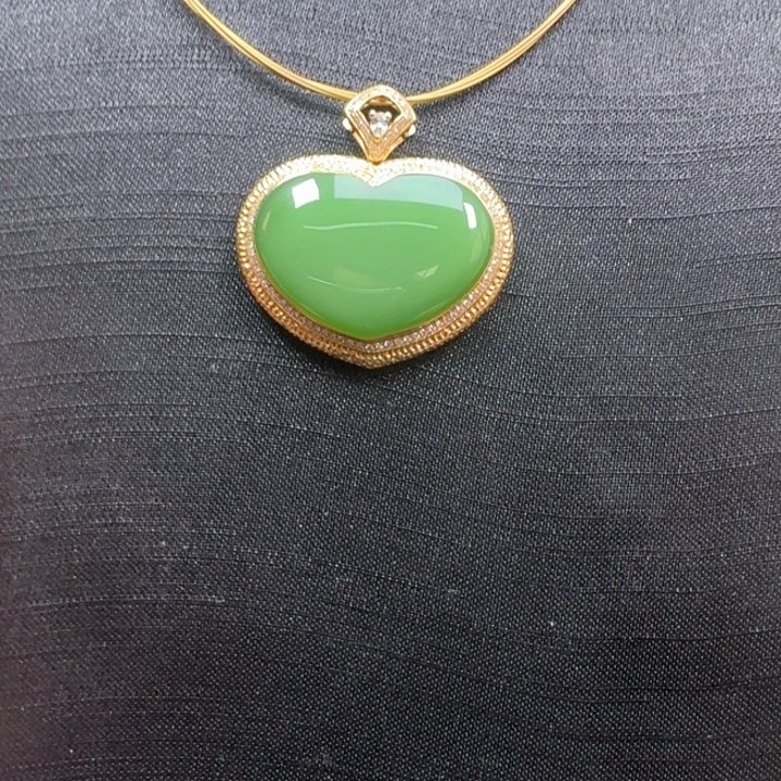 和田玉颈饰18K金镶嵌拍前请仔细阅读购买协议