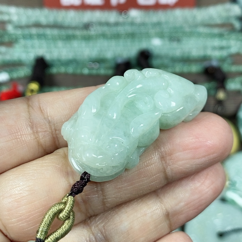 【闪购商品】翡翠颈饰未镶嵌玉吊坠翡翠玉如意貔貅吊坠