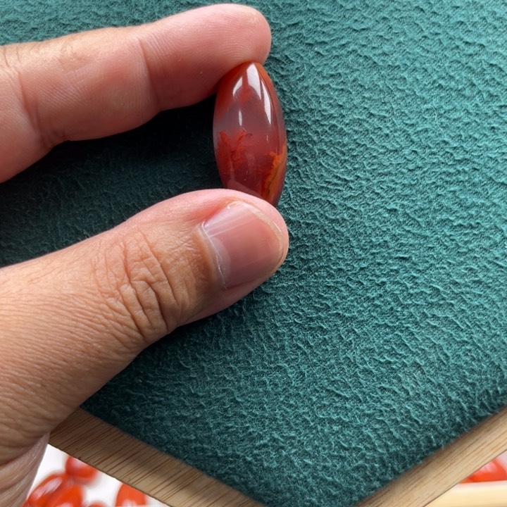 南红玛瑙手链未镶嵌