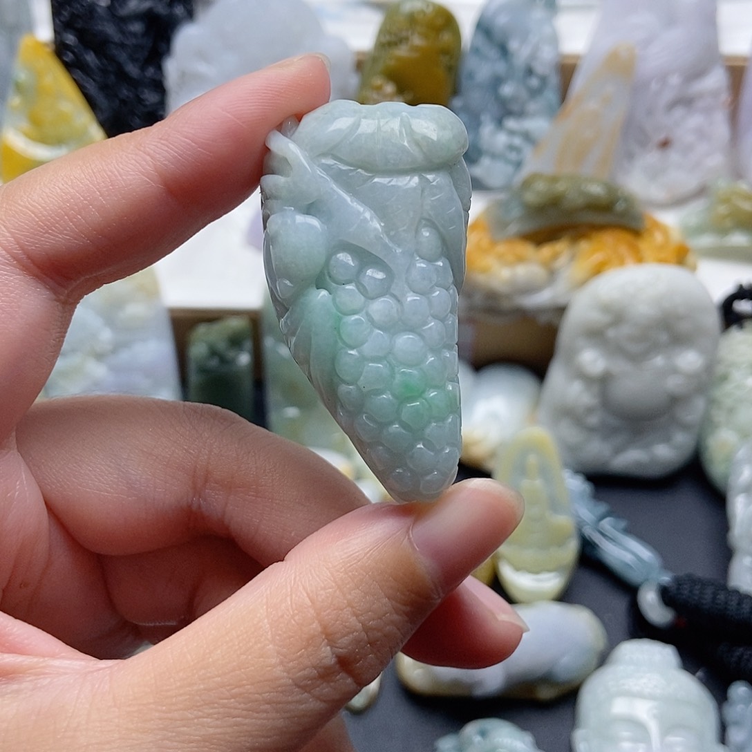 翡翠未镶嵌颈饰翡翠