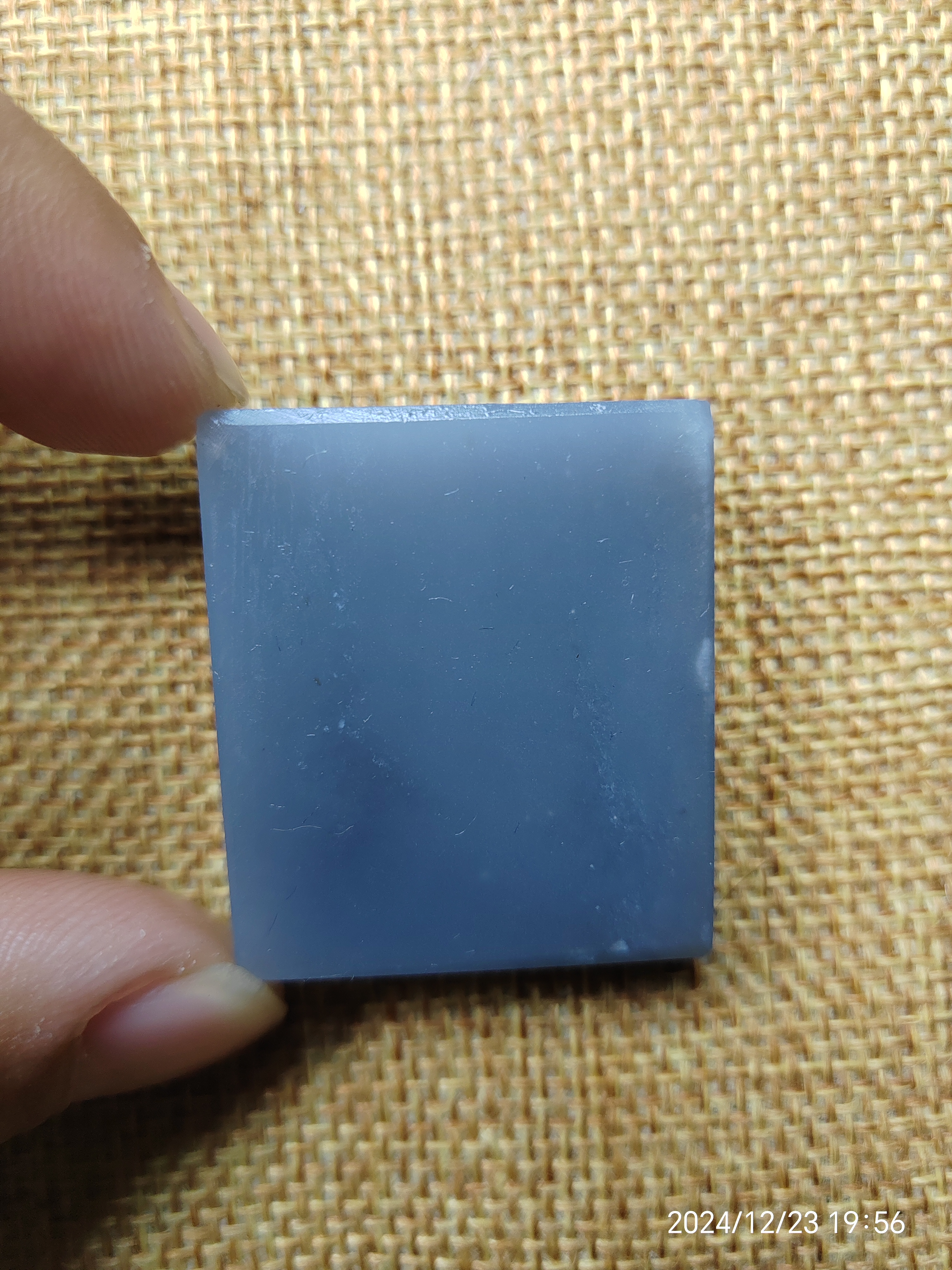 和田玉青海料烟紫挂件