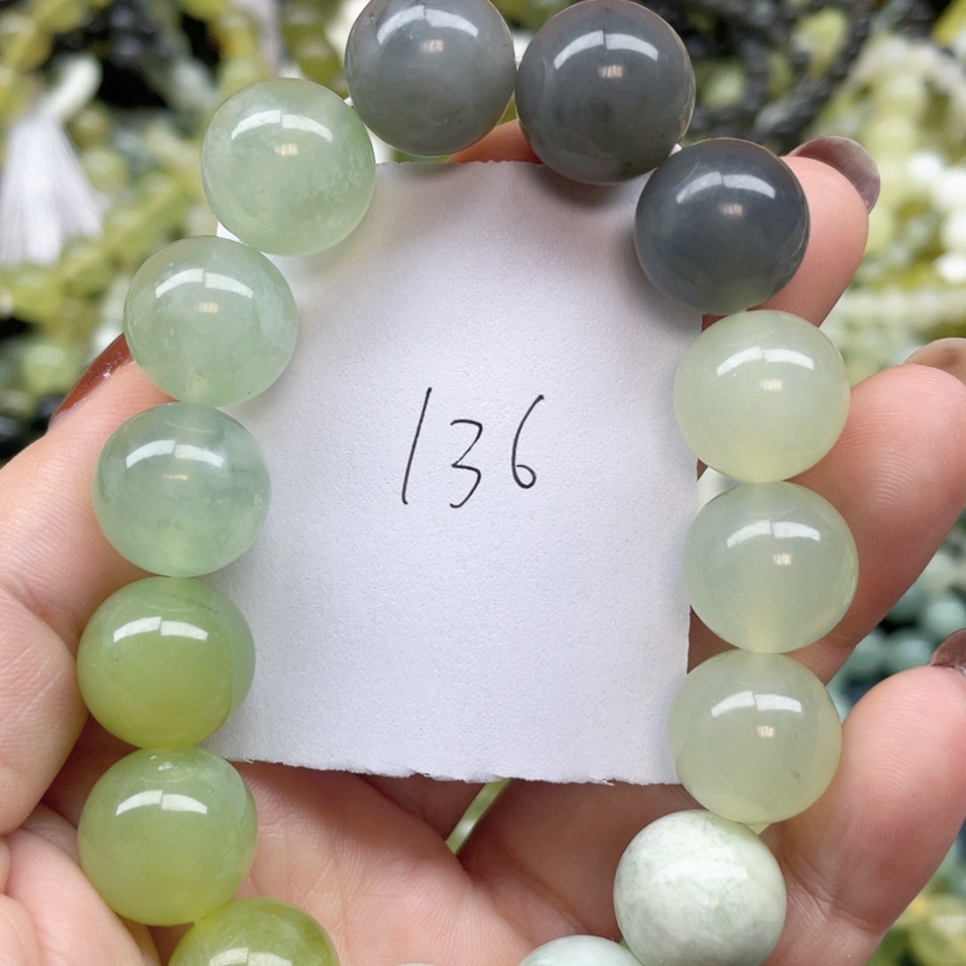 未镶嵌蛇纹石玉手链