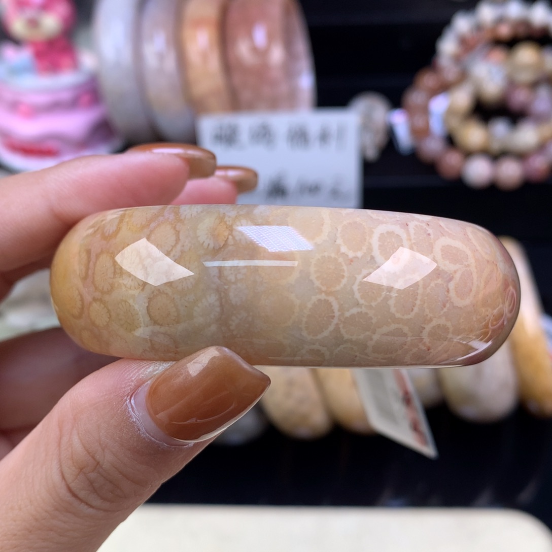 硅化珊瑚（珊瑚玉）未镶嵌吊坠(赠链)晚场福利五折54.4口（51号）