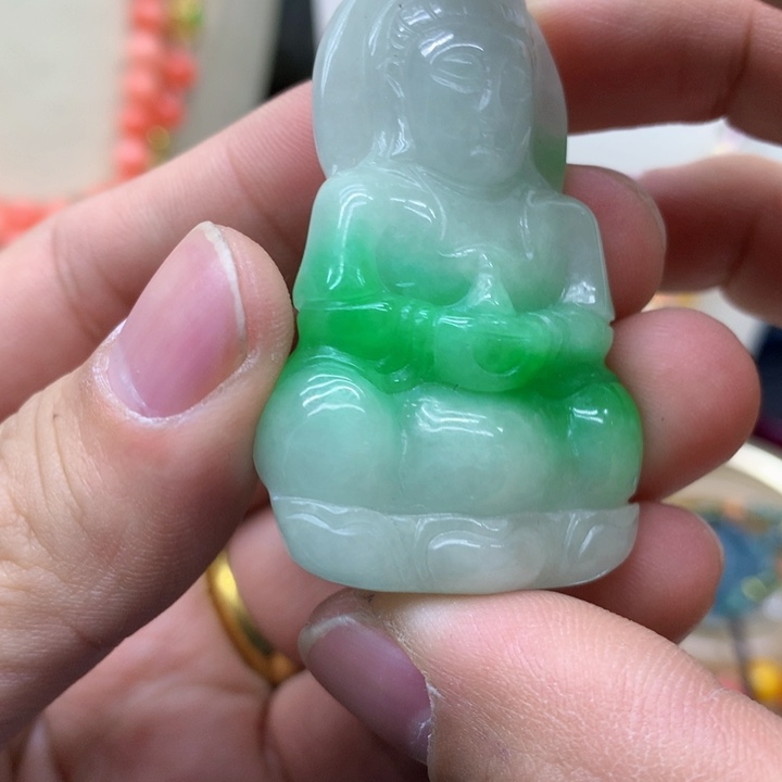 翡翠颈饰未镶嵌吊坠规格