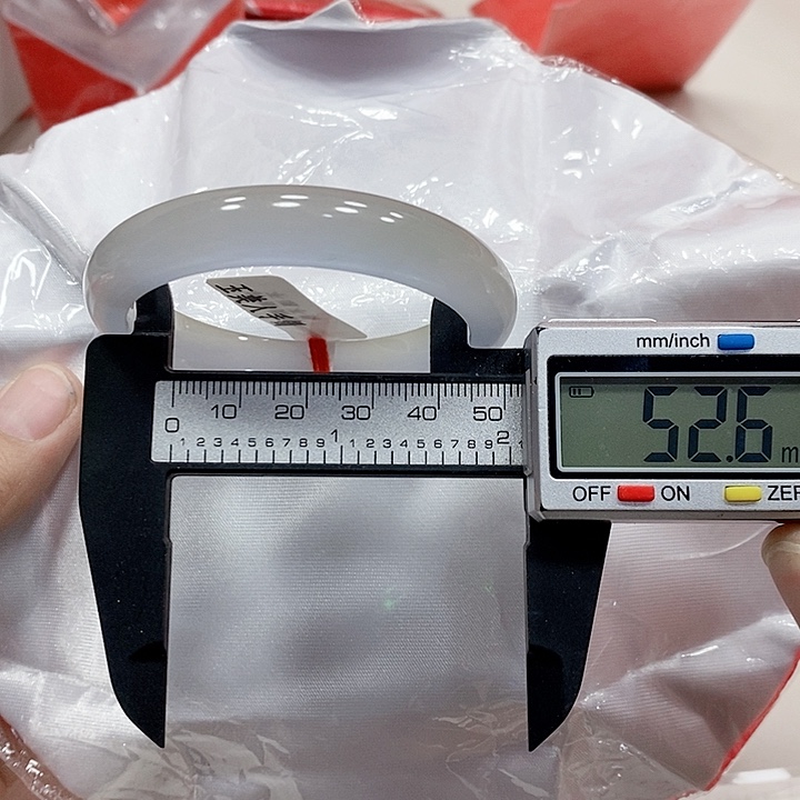 翡翠手镯未镶嵌110