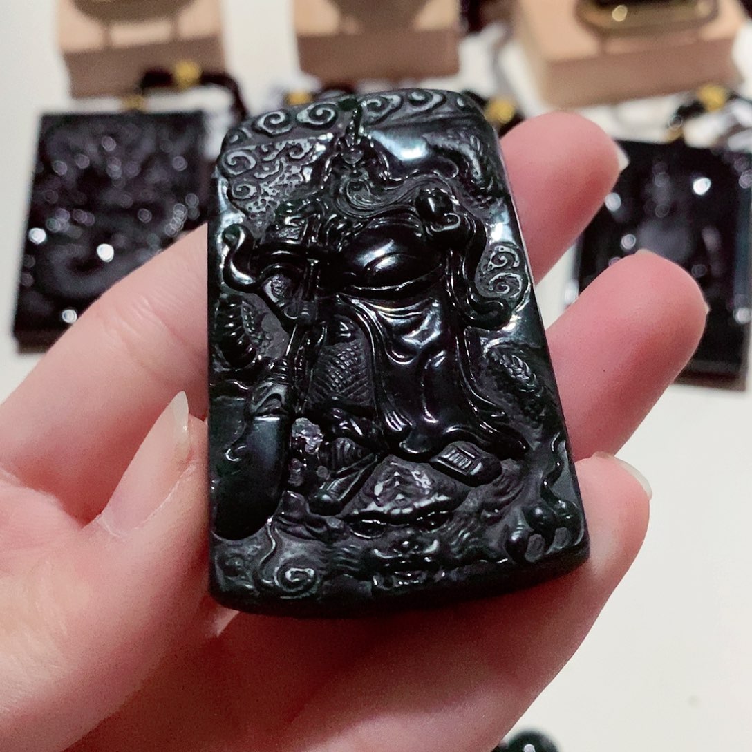 翡翠颈饰未镶嵌翡翠a