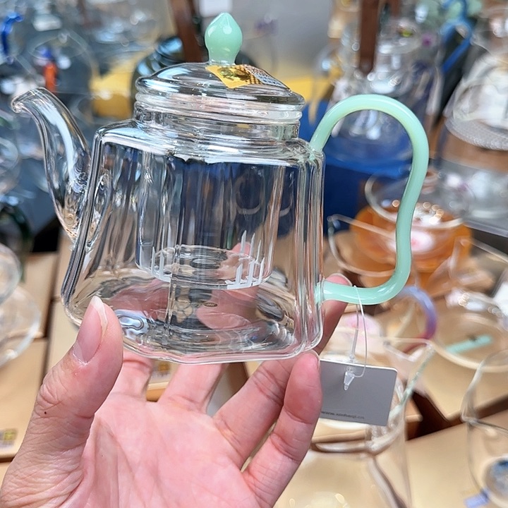 禾器浅玉色锦瑞壶