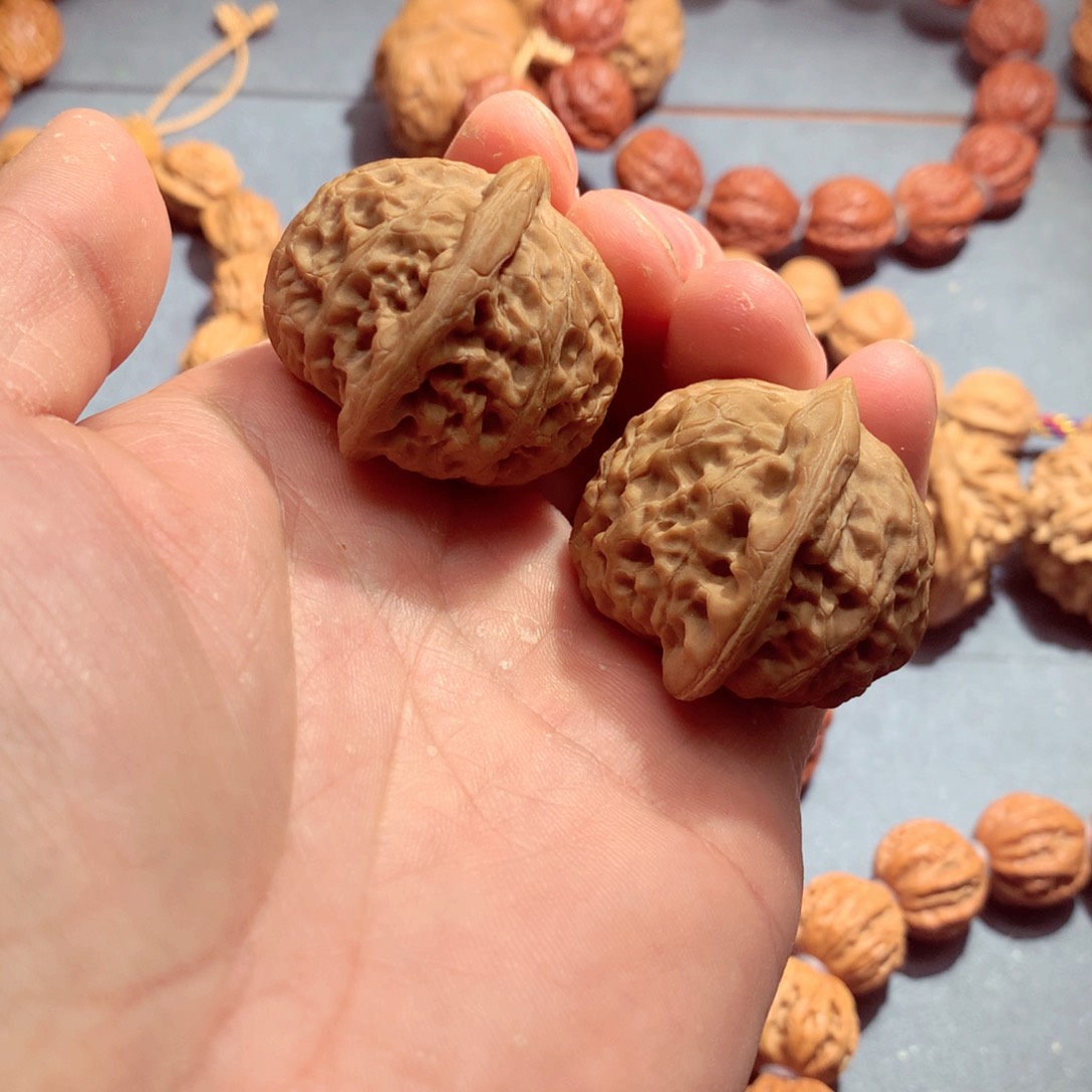 文玩核桃吊坠宫灯狮子头