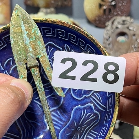 摆件瓷器制作过程是根据不同种类